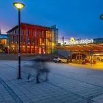 Demims - Location & Parking